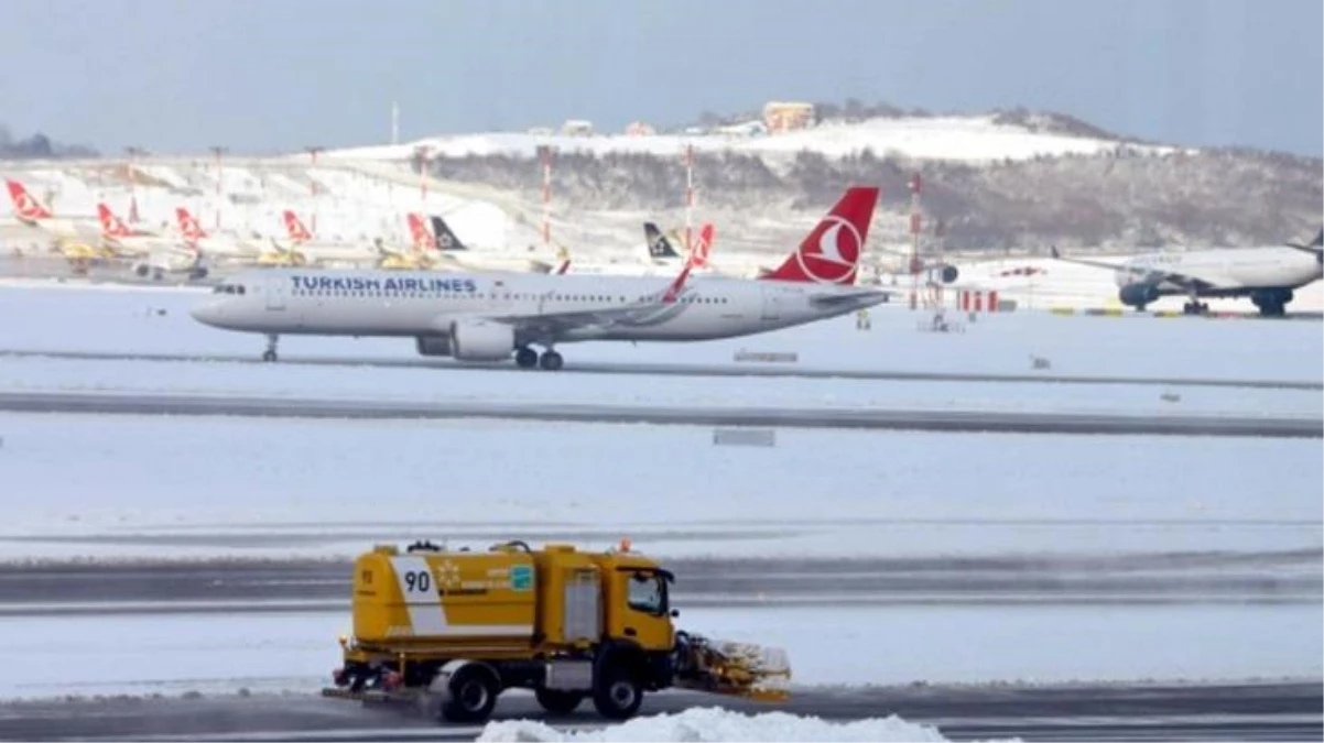 İstanbul Havalimanı\'nda uçuşlar durduruldu