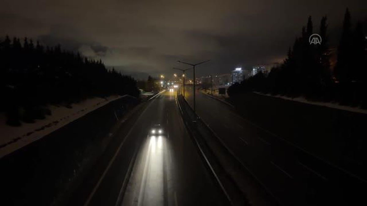 İstanbul istikametine araç geçişine izin verilmiyor