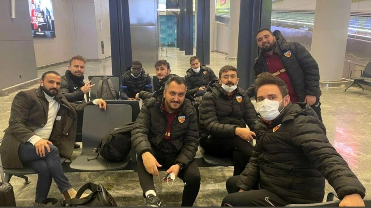 Kayserisporlu futbolcular ve kulüp personeli İstanbul\'da mahsur kaldı