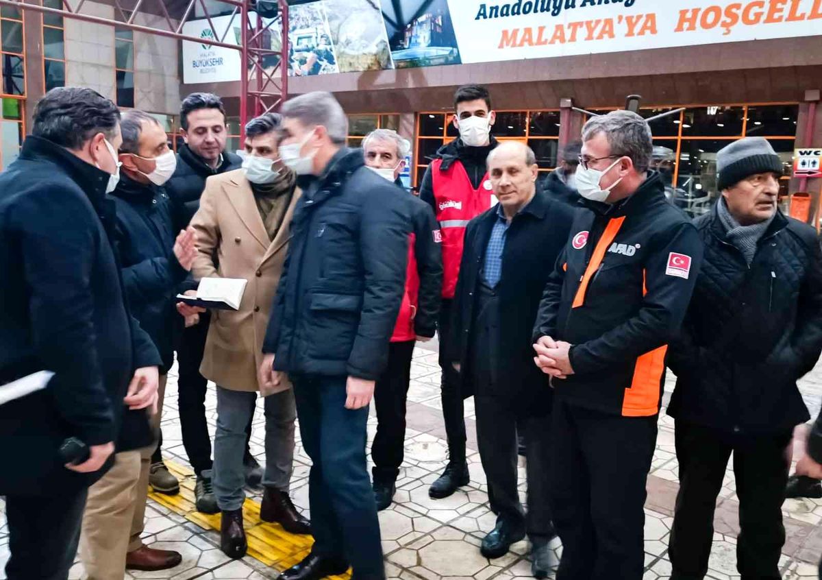 Malatya'da binden fazla kişi yurtlara yerleştirildi