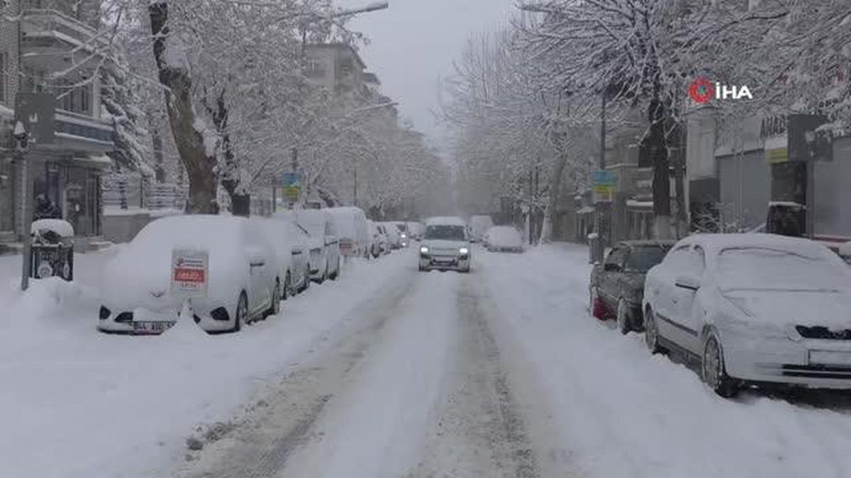 Malatya'da kar etkisini sürdürüyor