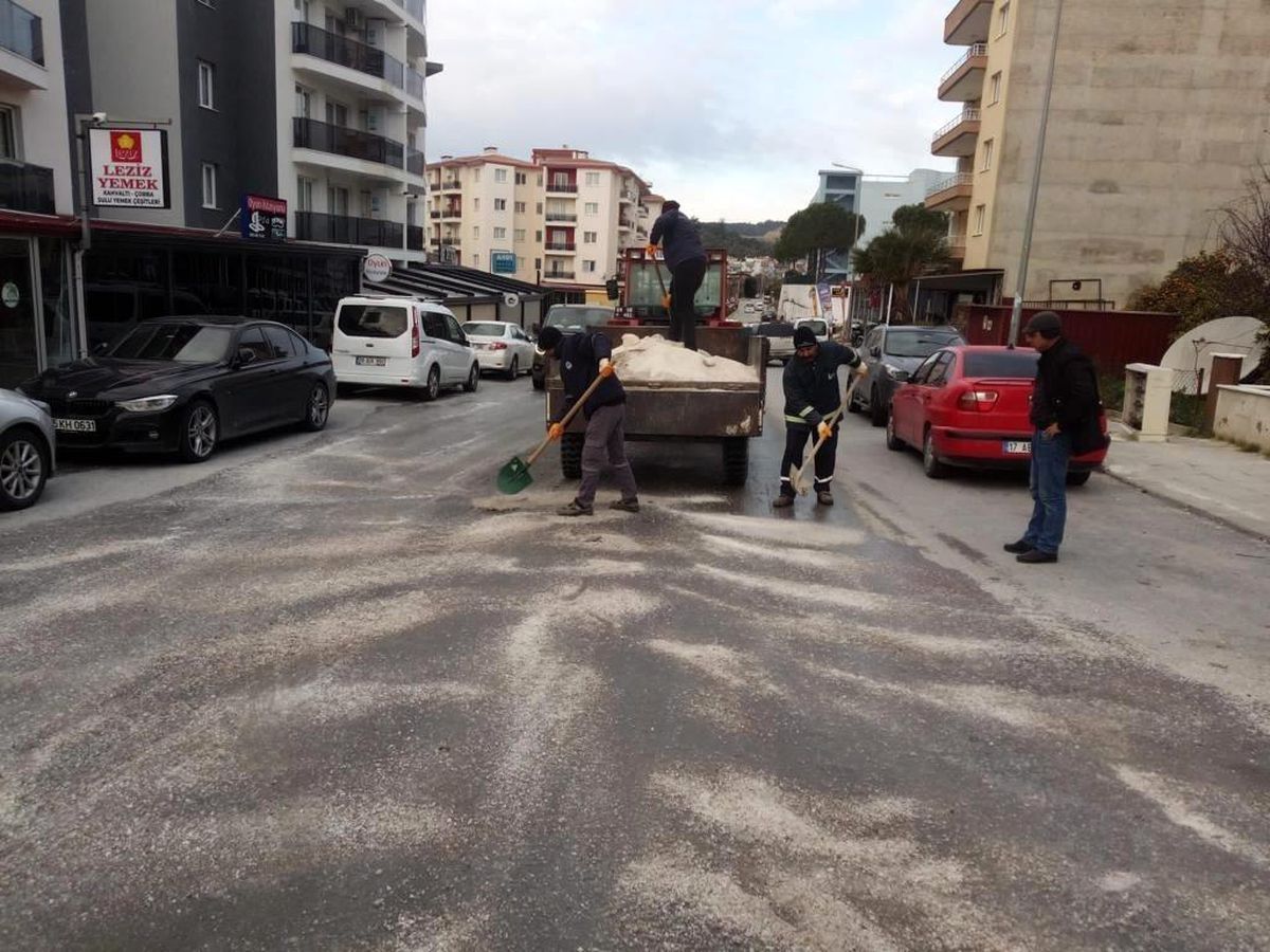 Söke Belediyesi\'nden Tuzlama