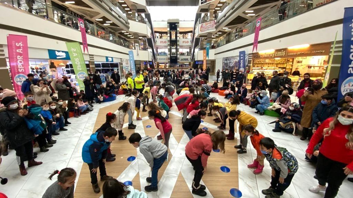 Spor AŞ tanıtım günlerinde miniklerle buluşuyor