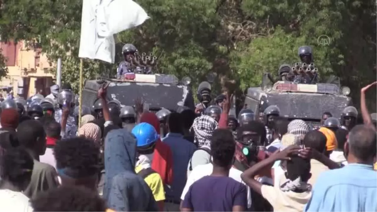 Sudan'da askeri yönetim karşıtı protestolar sürüyor