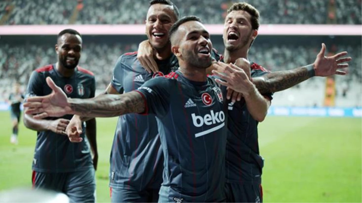 Süper Lig\'de Galatasaray, Beşiktaş\'ın yıldızıyla masaya oturuyor