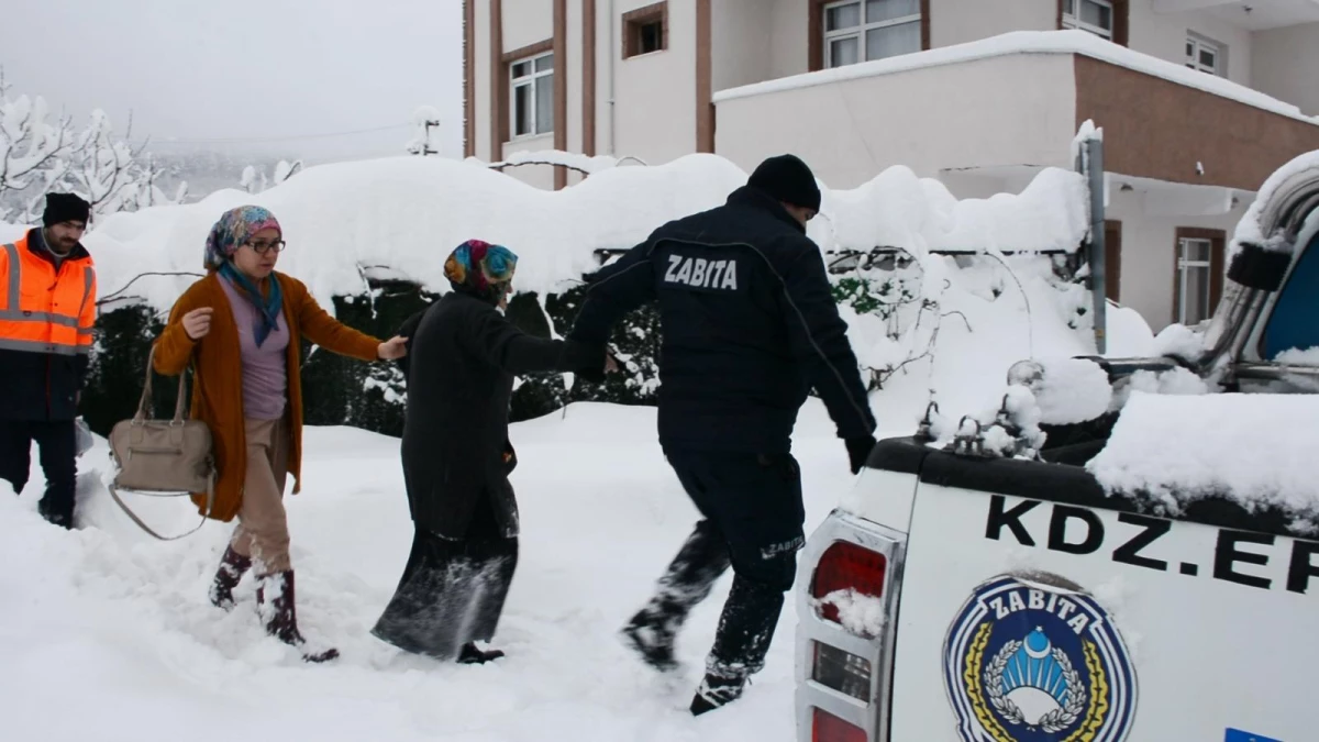 Zonguldak\'ta 30 hasta belediyenin yardımıyla hastaneye ulaştırıldı