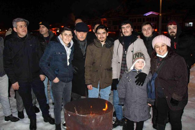 Amasyalılar kar yağışını konserle kutladı
