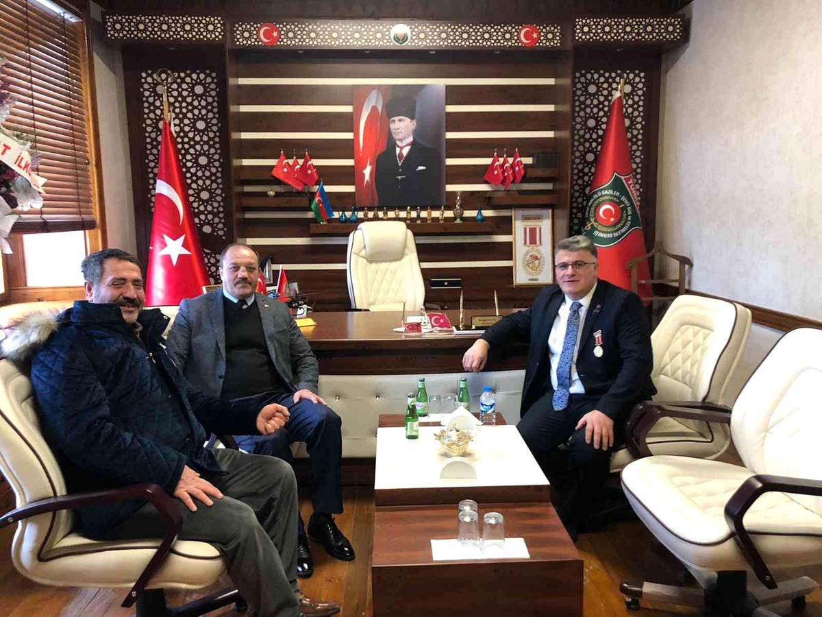 Başkan Karataş\'tan Türkiye Harp Malulü Gaziler Şehit Dul ve Yetimleri Derneği\'ne ziyaret