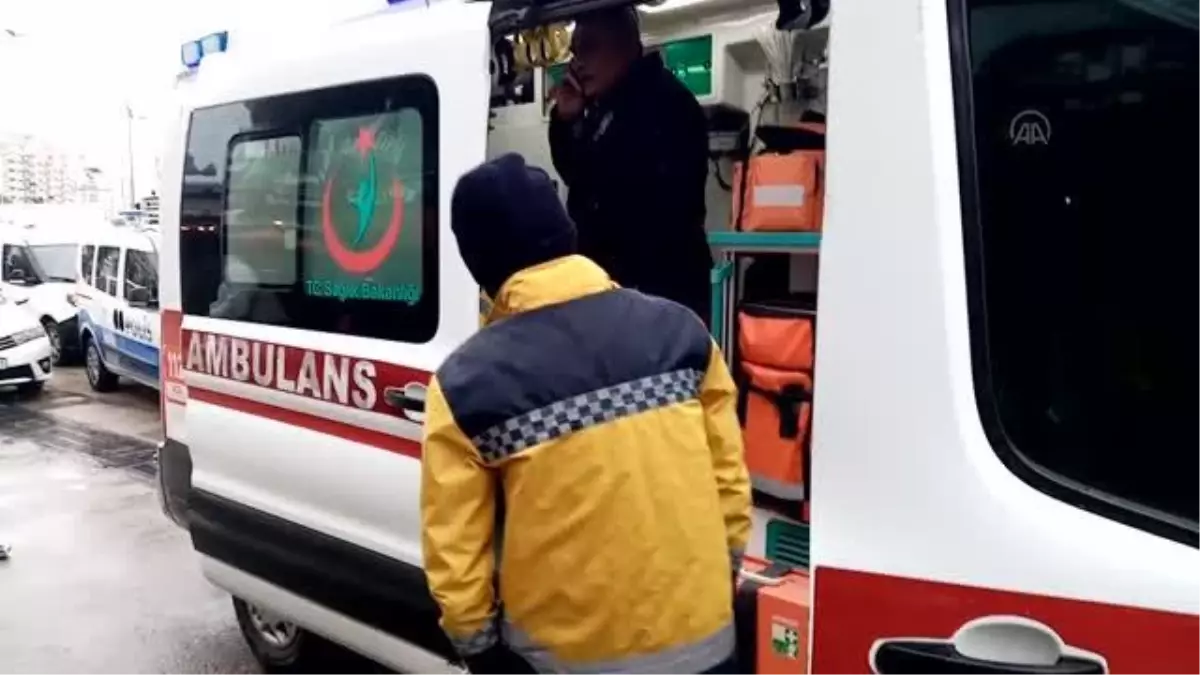 Bıçaklı saldırıya uğrayan çocuk yaralandı