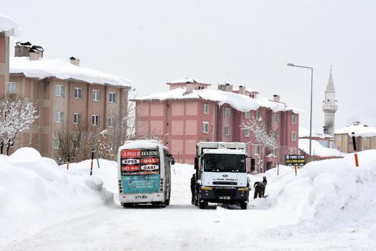 Bitlis\'te 184 köy yolu ulaşıma kapandı