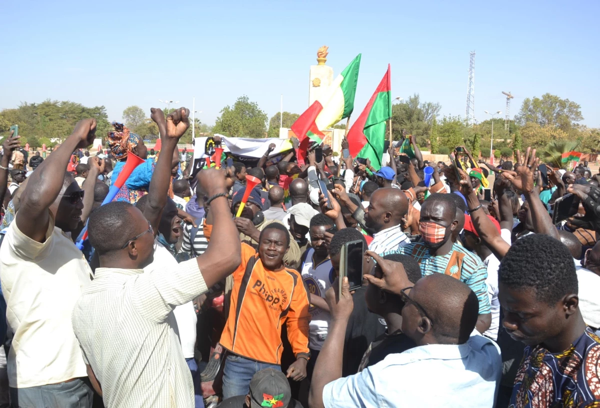 Burkina Faso\'da darbenin ardından gösteri düzenlendi