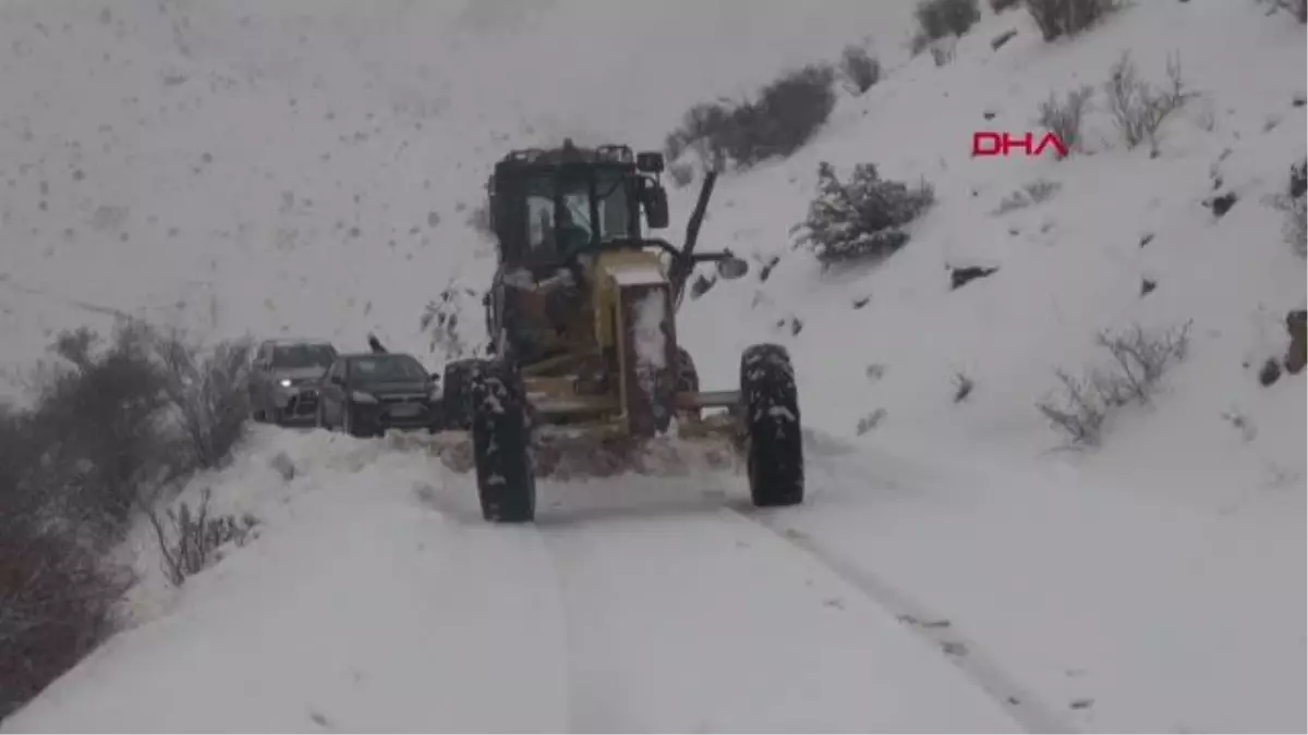 GÜMÜŞHANE\'DE KARDAN KAPALI YOLLAR AÇILIYOR