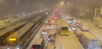 İstanbul'da kar etkili oluyor - Beylikdüzü-Haramidere???????