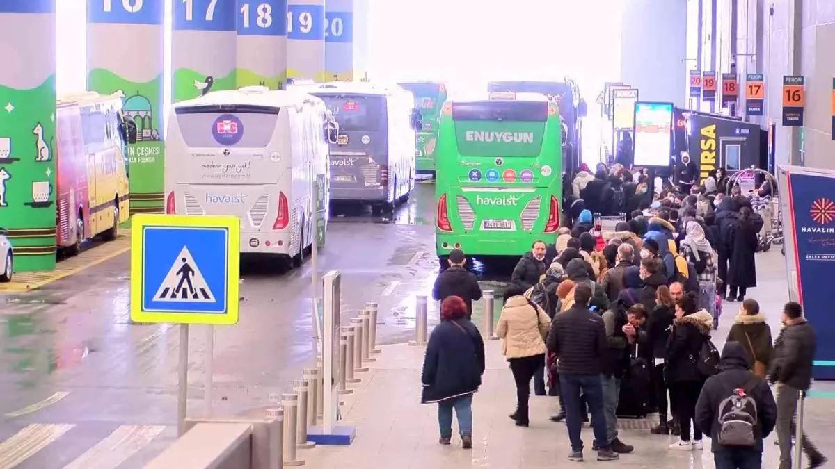 İstanbul Havalimanı ile şehir merkezi arasındaki ulaşım yeniden başladı