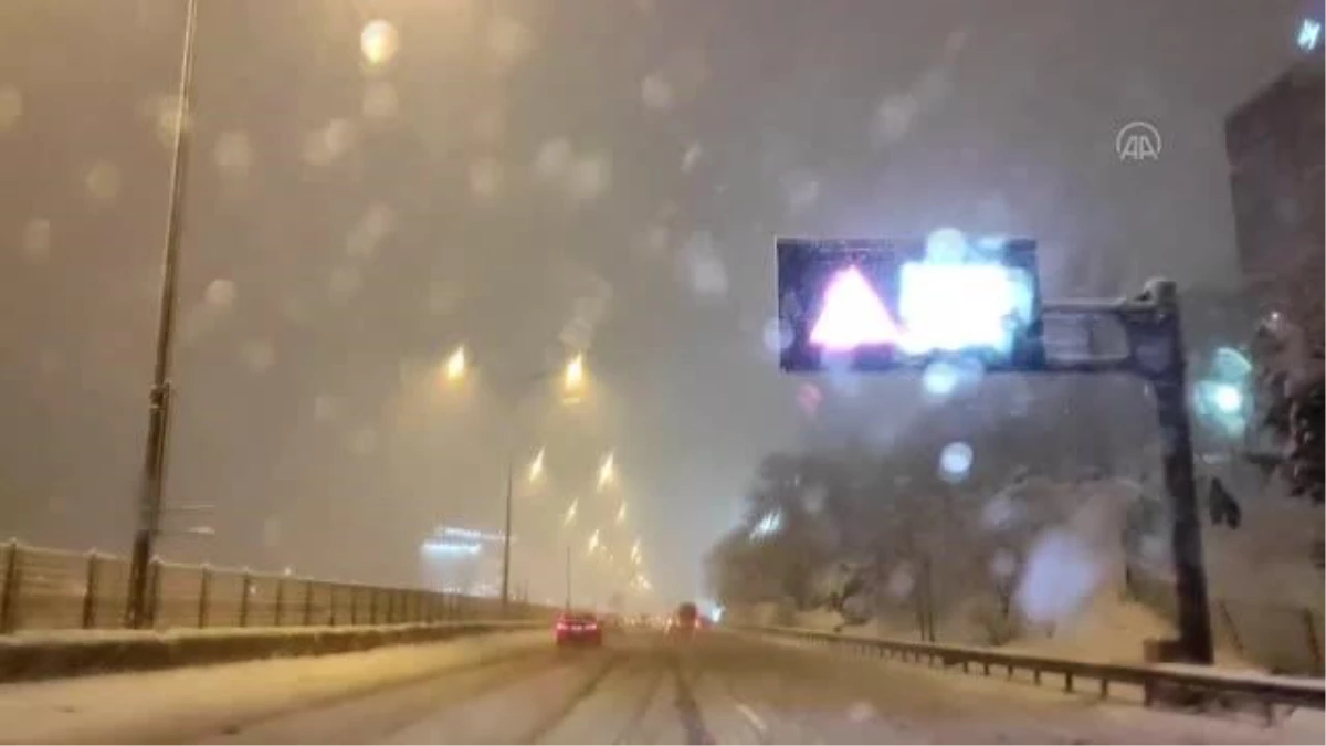 Kar etkili oluyor - Anadolu Yakası D-100-Haramidere-Aksaray