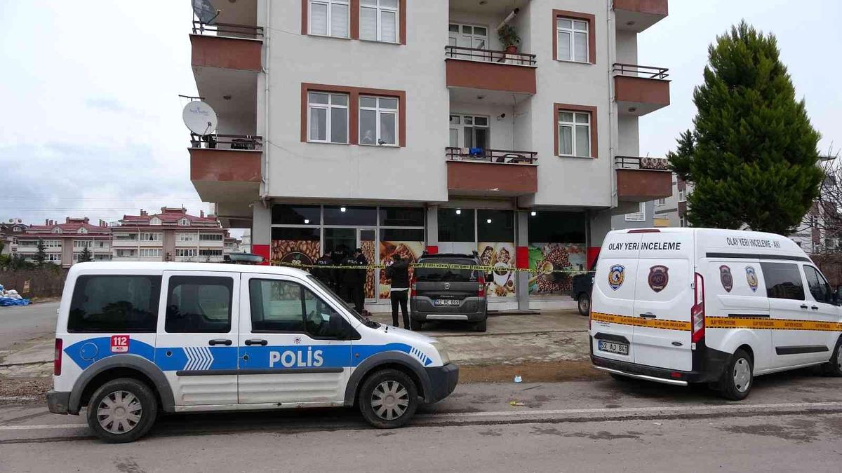 Ordu\'da işyerinde asılı bulunan şahsın tedavisi sürüyor