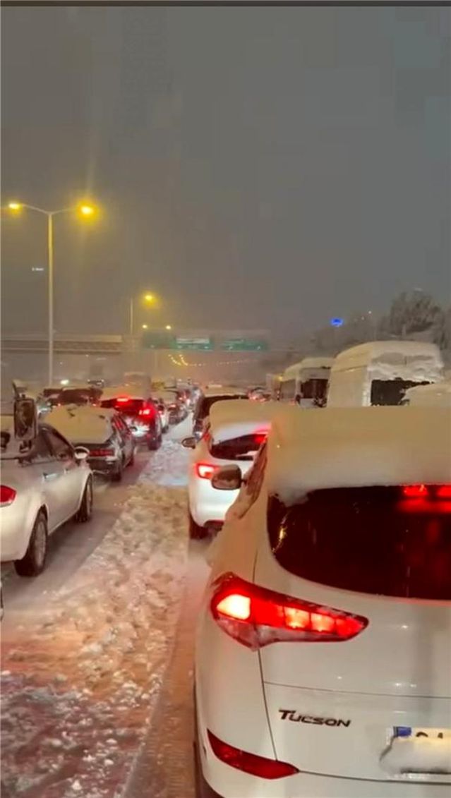 Şafak Sezer yolda ölüm tehlikesi yaşadı