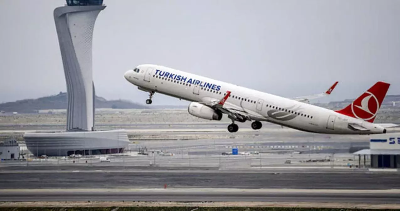 THY uçuşları durduruldu mu? İstanbul Havalimanı\'nda uçuşlar durduruldu mu? Uçuşlar ne zaman başlayacak? İşte uçak seferlerinde son durum...