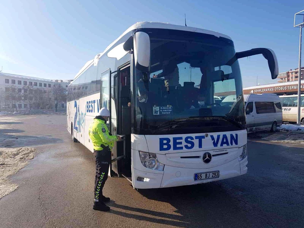 Van\'da otobüslere yönelik denetim yapıldı