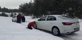 Muğla'da yoğun kar nedeniyle kapanan yollar ulaşıma açılıyor