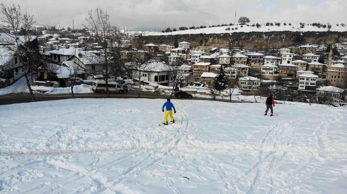 3 asırlık konaklara karşı en manzaralı kayak keyfi