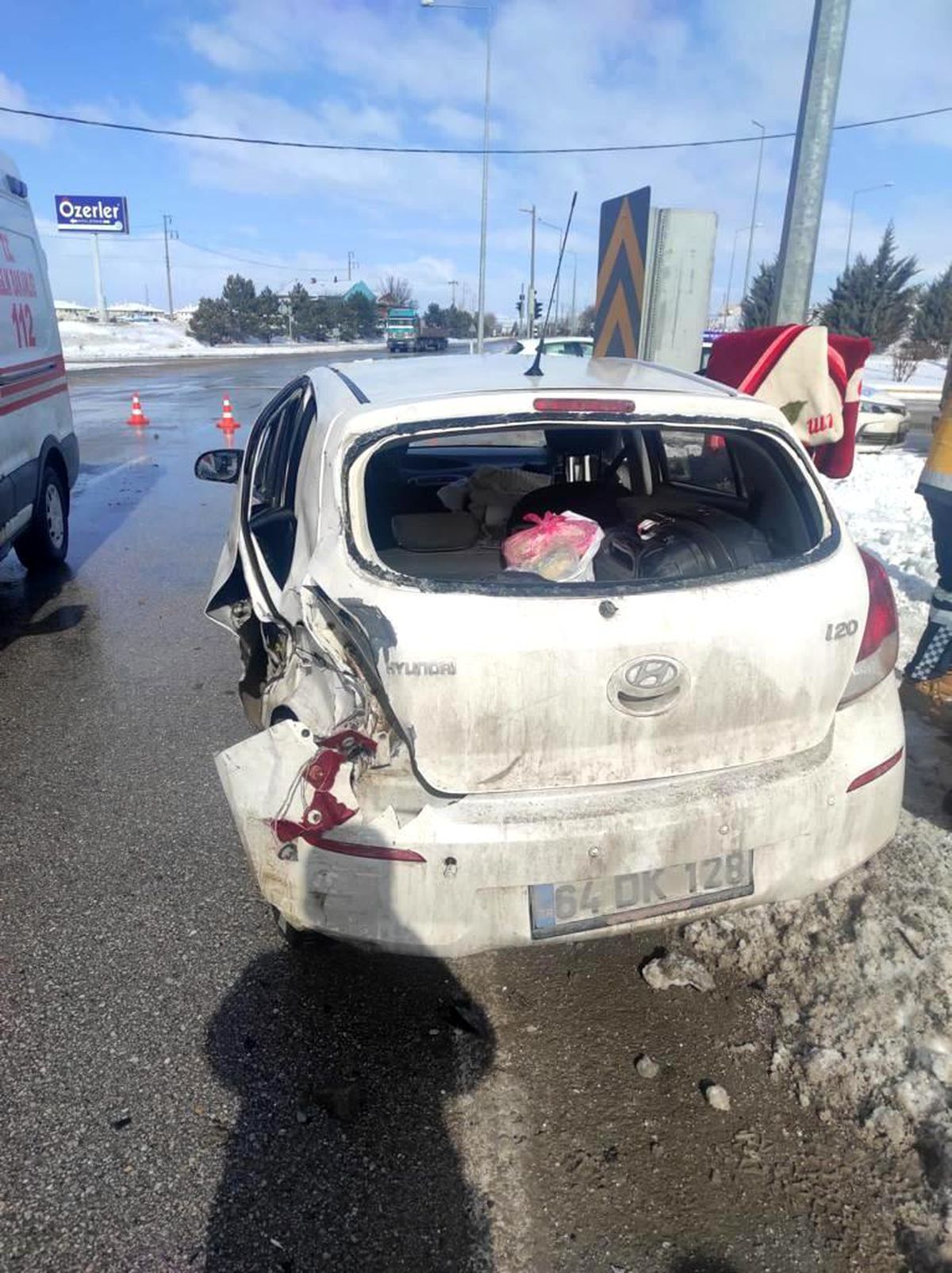 Son dakika! Afyonkarahisar\'da trafik kazası: 1 ölü, 5 yaralı