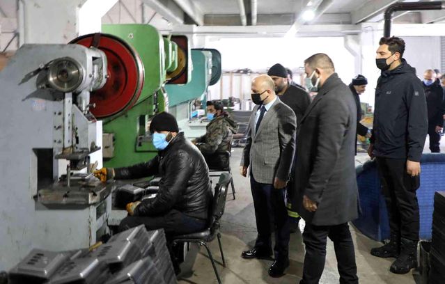 Ağrı Valisi Varol'dan KOBİ Merkezine ziyaret