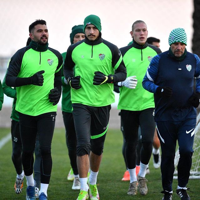 Bursaspor'un Antalya kampı başladı