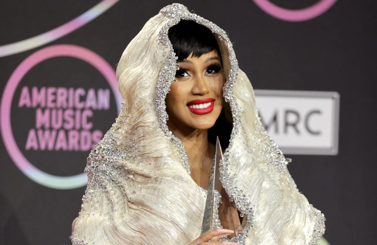 Cardi B fenomen Tasha K\'ya açtığı davada rekor tazminat kazandı