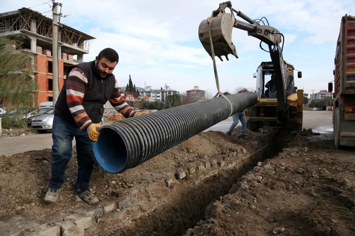 Edremit\'te altyapı çalışmalarına devam ediliyor