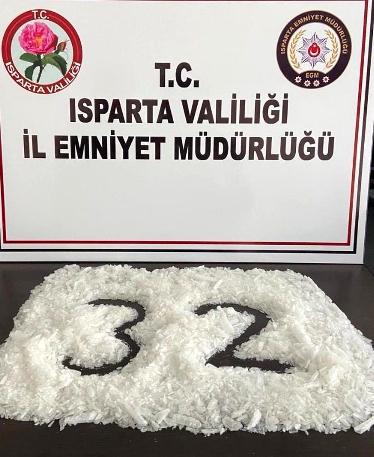 Isparta\'da 24 uyuşturucu operasyonunda 39 gözaltı