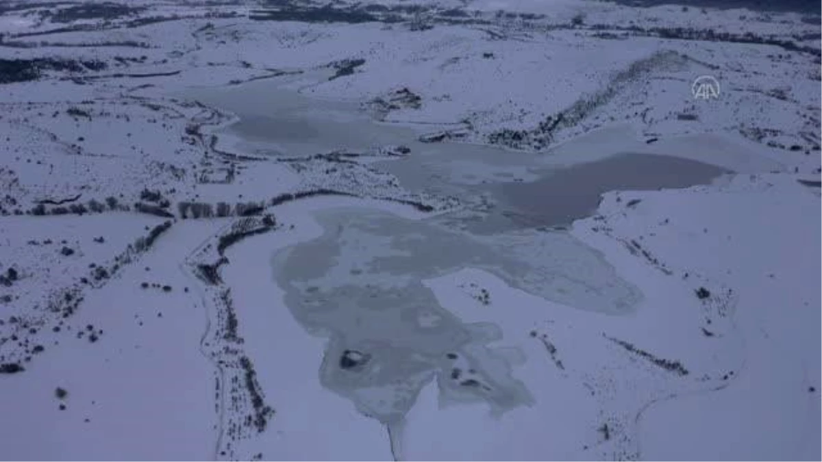 KASTAMONU - Kulaksızlar Barajı\'nın yüzeyi buz tuttu
