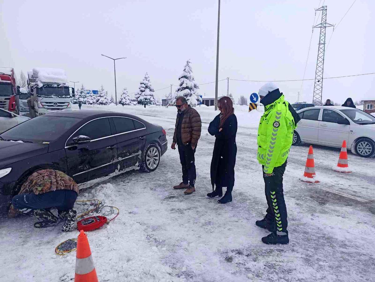Konya-Antalya karayolunda ulaşım güçlükle sağlanıyor