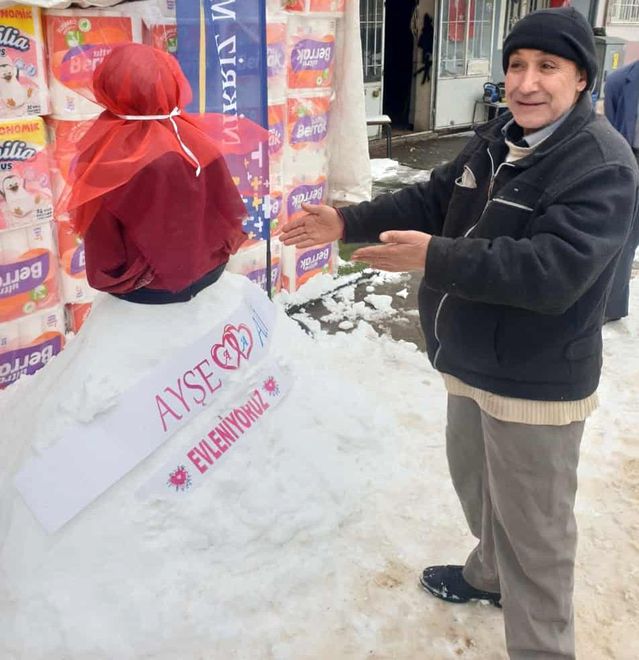 Muradına kardan gelinle erdi