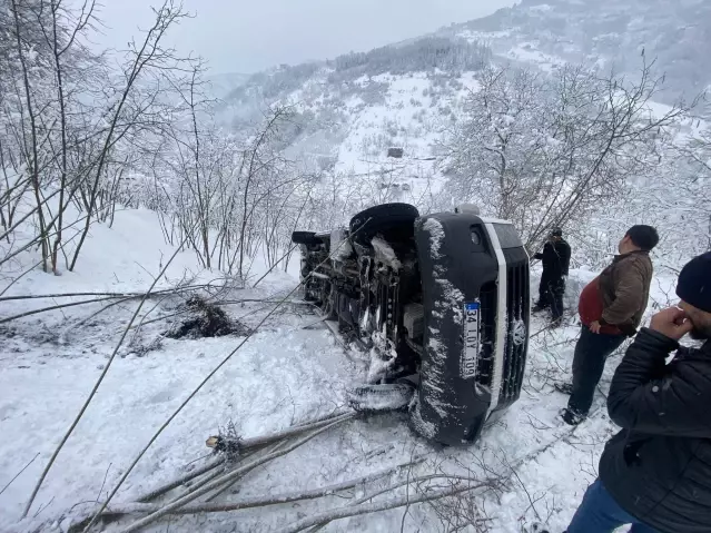 Son dakika: Ordu'da minibüsün fındık bahçesine devrildiği kazada 2 kişi yaralandı