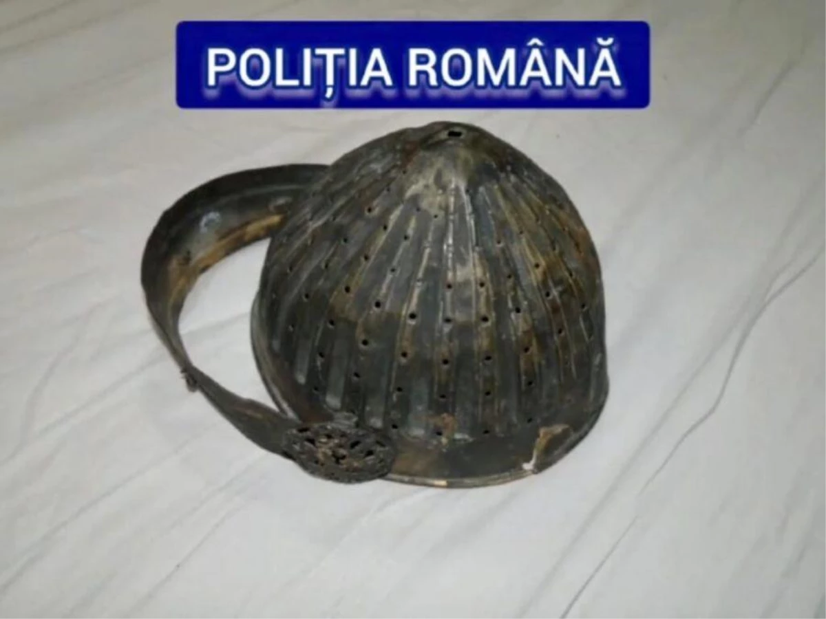 Son dakika haberi: Romanya\'da bir evde 300 yıllık Osmanlı askeri kaskı bulundu