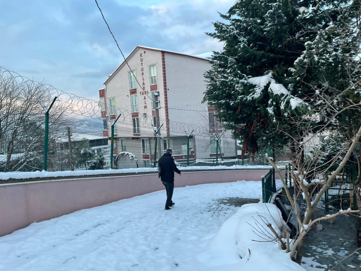 Sakarya, Kocaeli ve Düzce\'de karla mücadele sürüyor