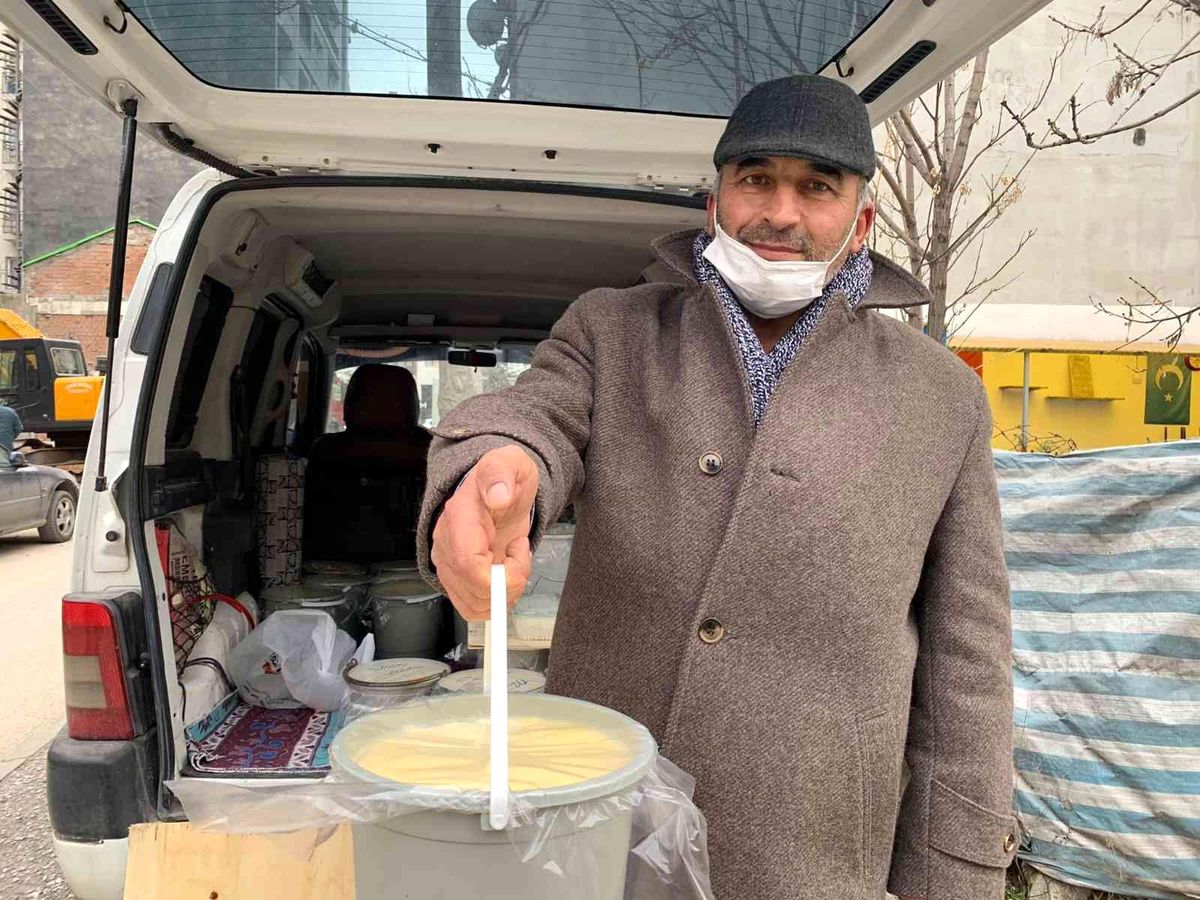 Tescilli Emirdağ yoğurdu her hafta Eskişehirlilerle buluşuyor