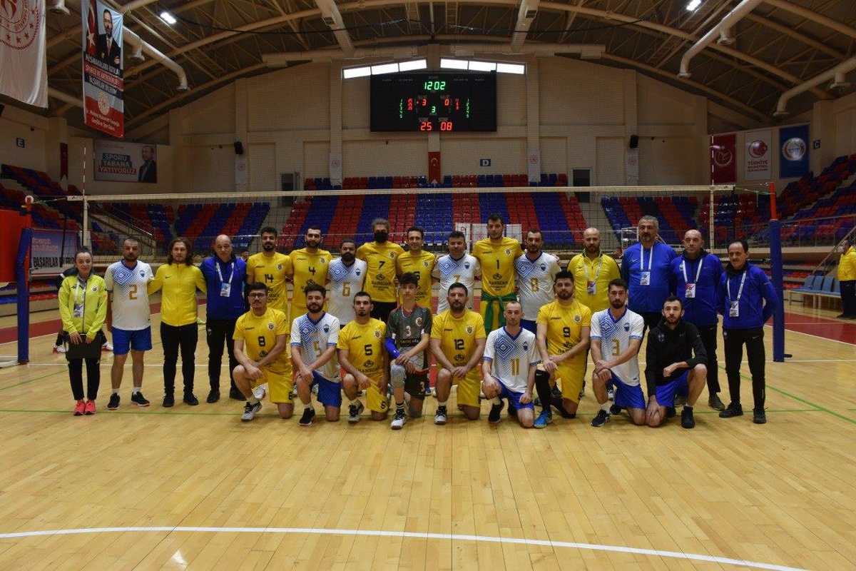 Türkiye İşitme Engelliler Erkekler Voleybol Şampiyonası, Karabük\'te devam ediyor