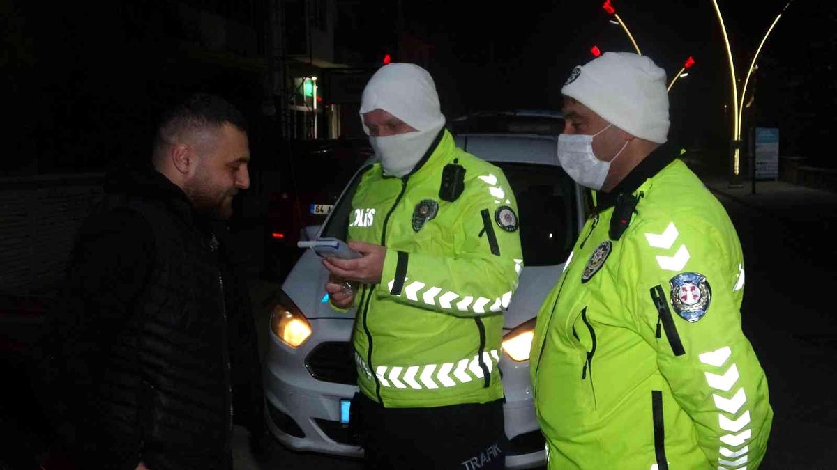 Uşak\'ta bin 590 araç sürücüsüne para cezası kesildi
