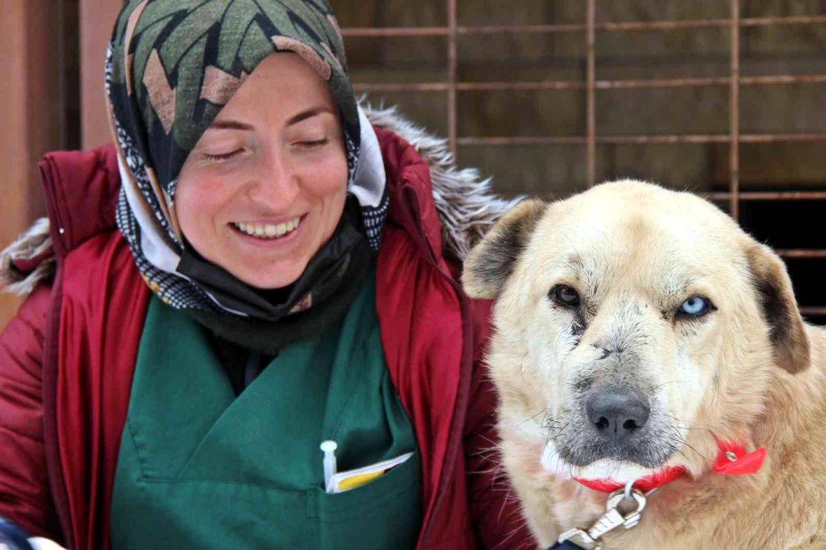 Yüzü ve gözleri yara içindeydi, bu hali herkesi şaşırttı