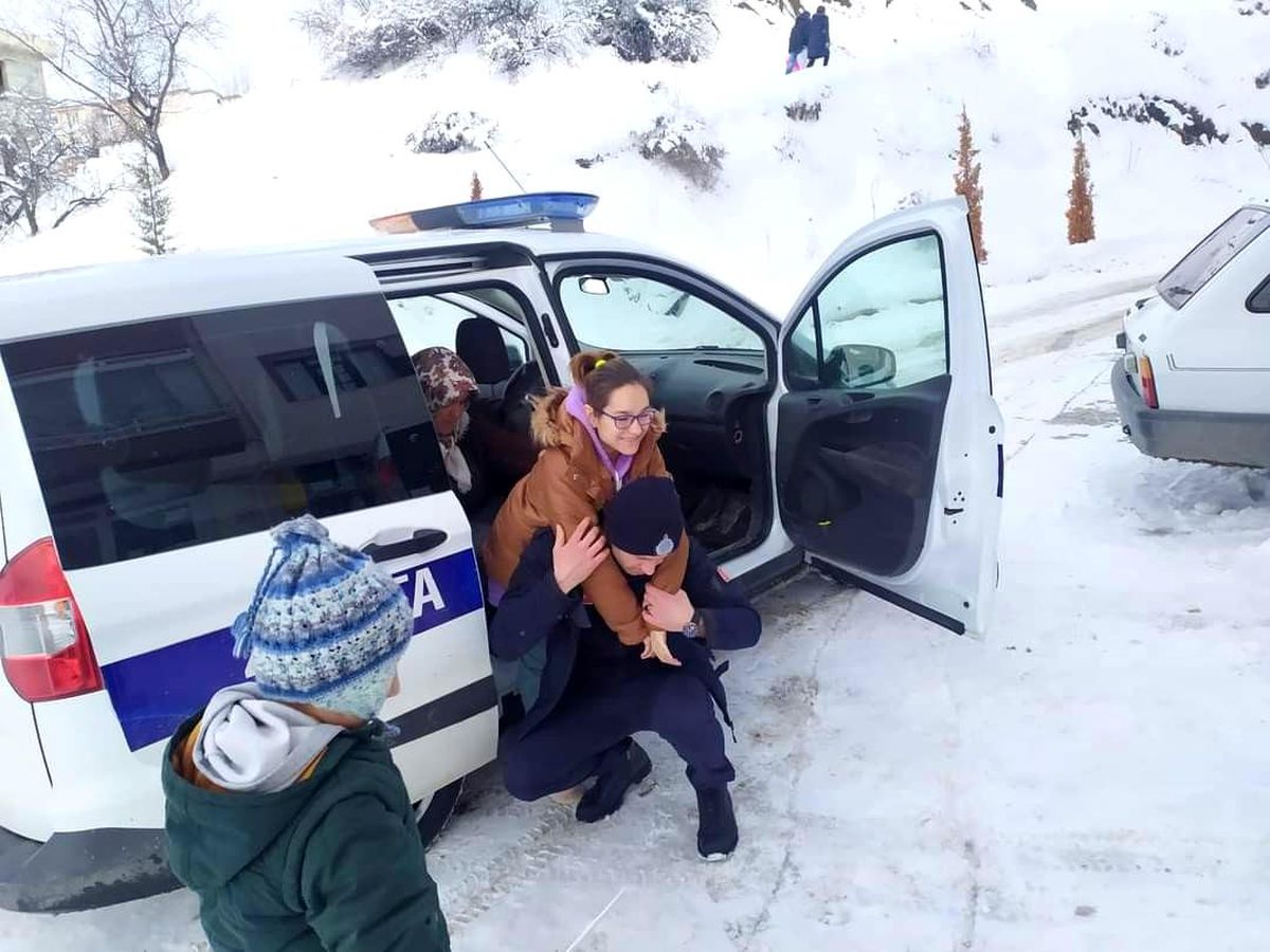 Zabıta ekiplerinden yürekleri ısıtan davranış