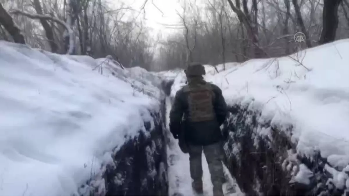 AA, Zolote bölgesindeki Ukrayna askerlerini görüntüledi