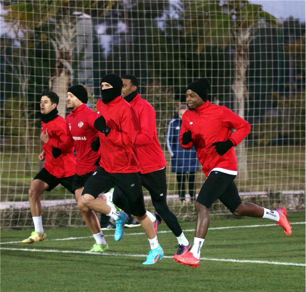 Antalyaspor\'da Beşiktaş maçı hazırlıkları başladı