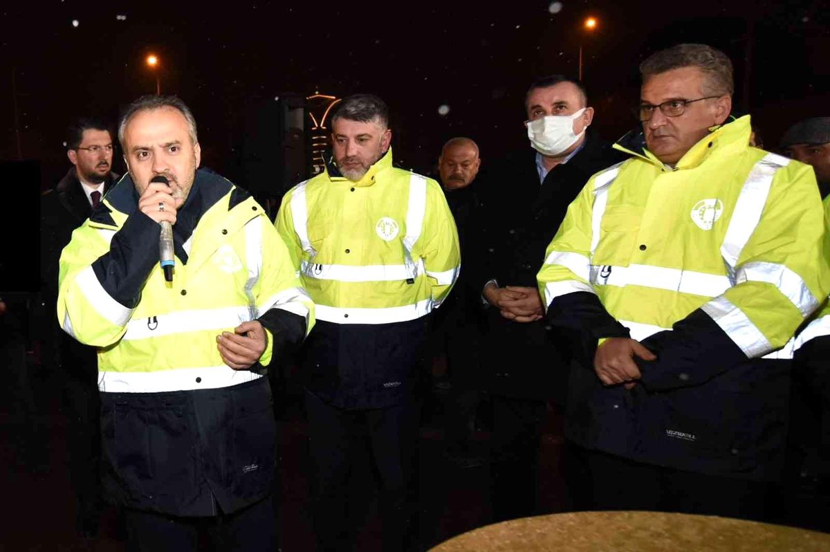 Başkan Aktaş\'tan ulaştıran ekibe şantiyede moral ziyareti