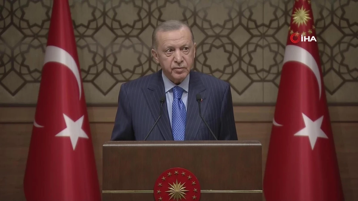Son dakika! Cumhurbaşkanı Erdoğan, Yunus Emre Yılı Görsel ve İşitsel Medyada Doğru Türkçe Kullanımı Ödül Töreni\'nde konuştu: (1)