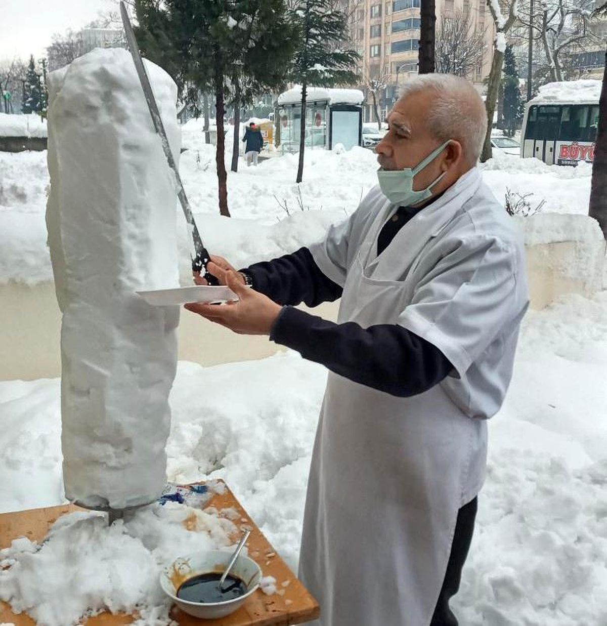 Döner ustasından "karsambaç döner"