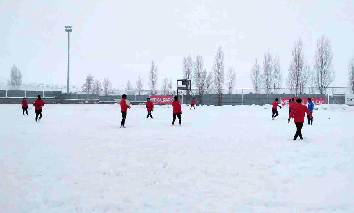 Elazığspor, Artvin Hopaspor maçı hazırlıklarını sürdürüyor