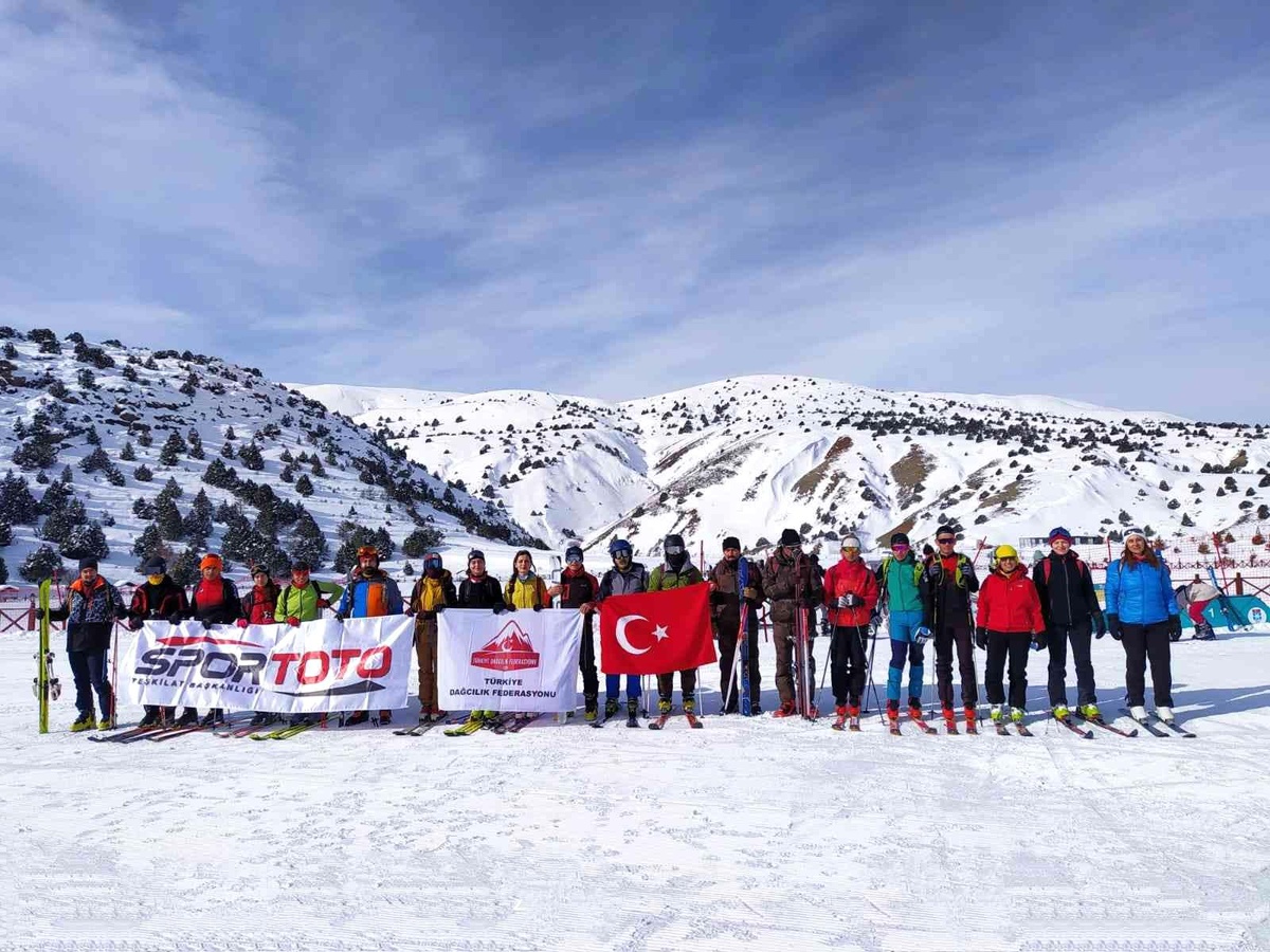 Erzincan\'da dağ kayağı temel seviye eğitimi tamamlandı