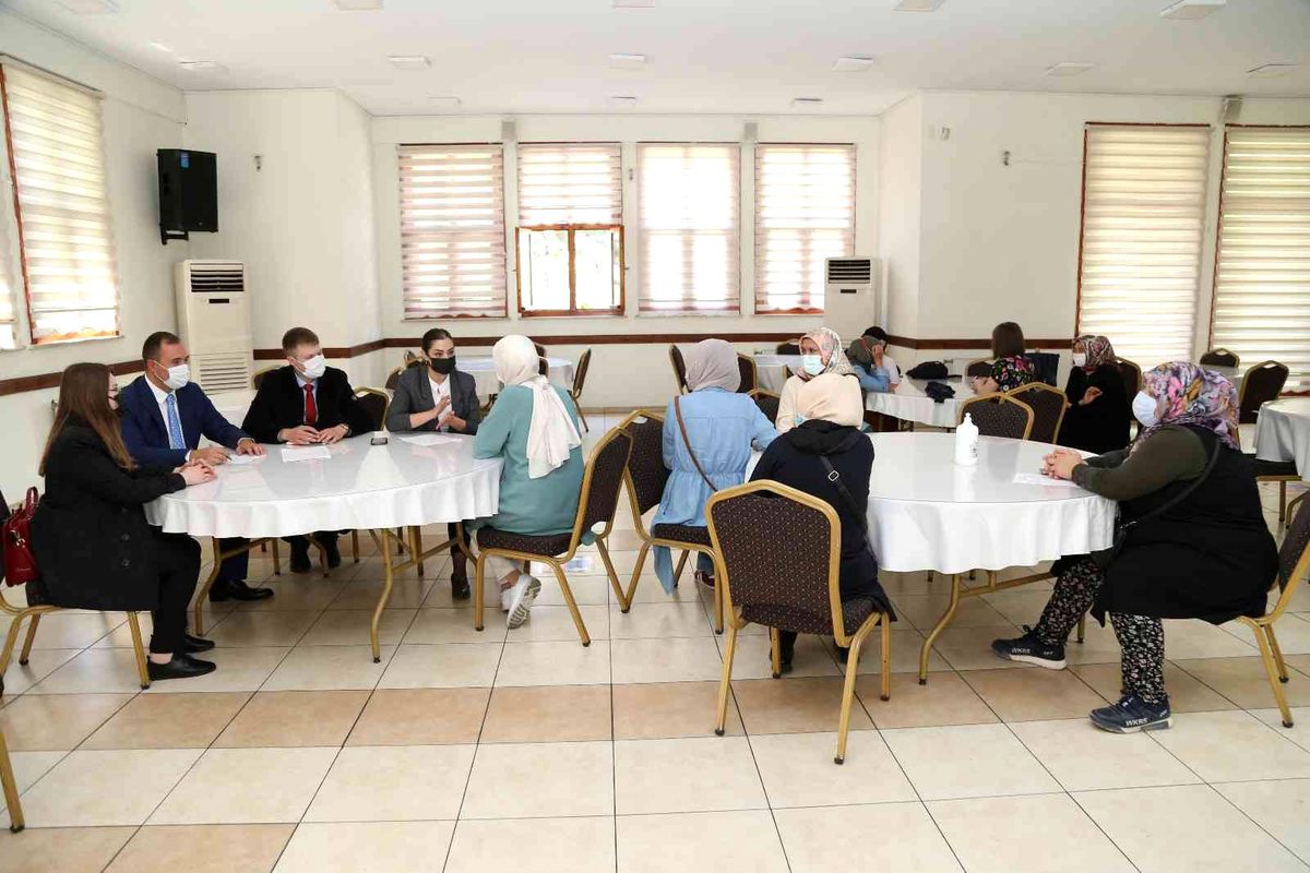 Gölbaşılılar 'Kariyer Noktası' ile iş imkanı buluyor